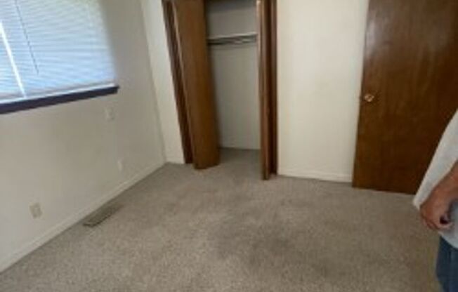 3 beds, 2 baths, $1,650