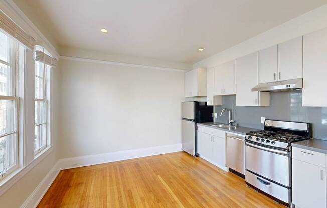327 9 AVE