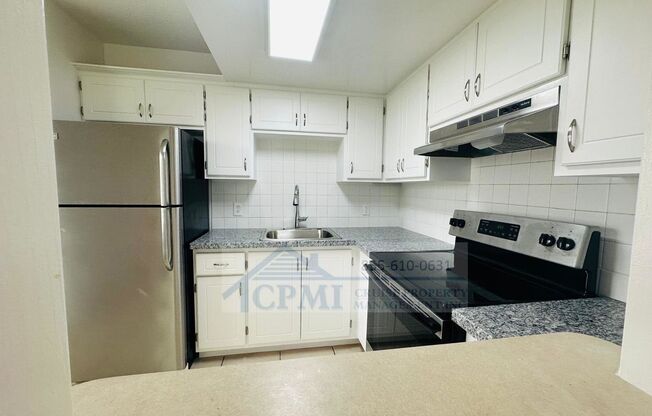 2 beds, 1 bath, 700 sqft, $1,925, Unit 208