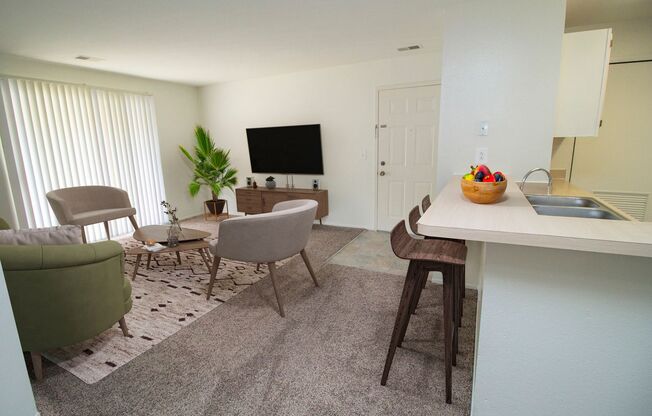 3 beds, 2 baths, 1,150 sqft, $1,425, Unit 27-101