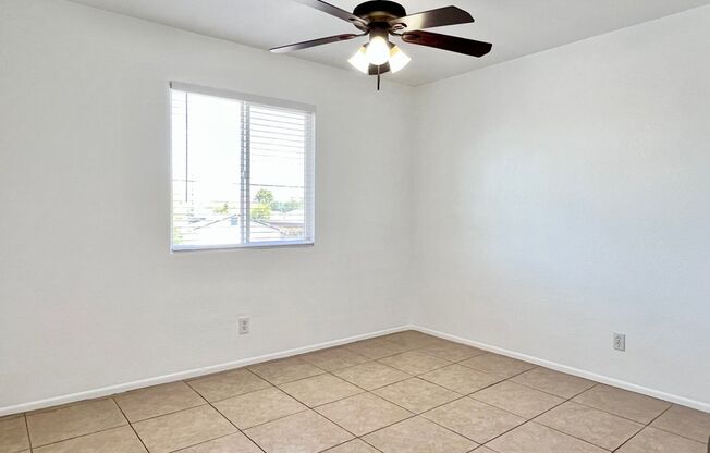 2 beds, 1 bath, $1,195, Unit 208