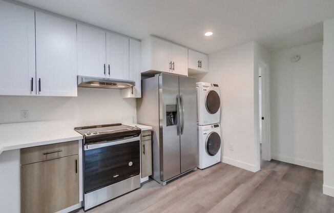 1 bed, 1 bath, 576 sqft, $2,495, Unit 34