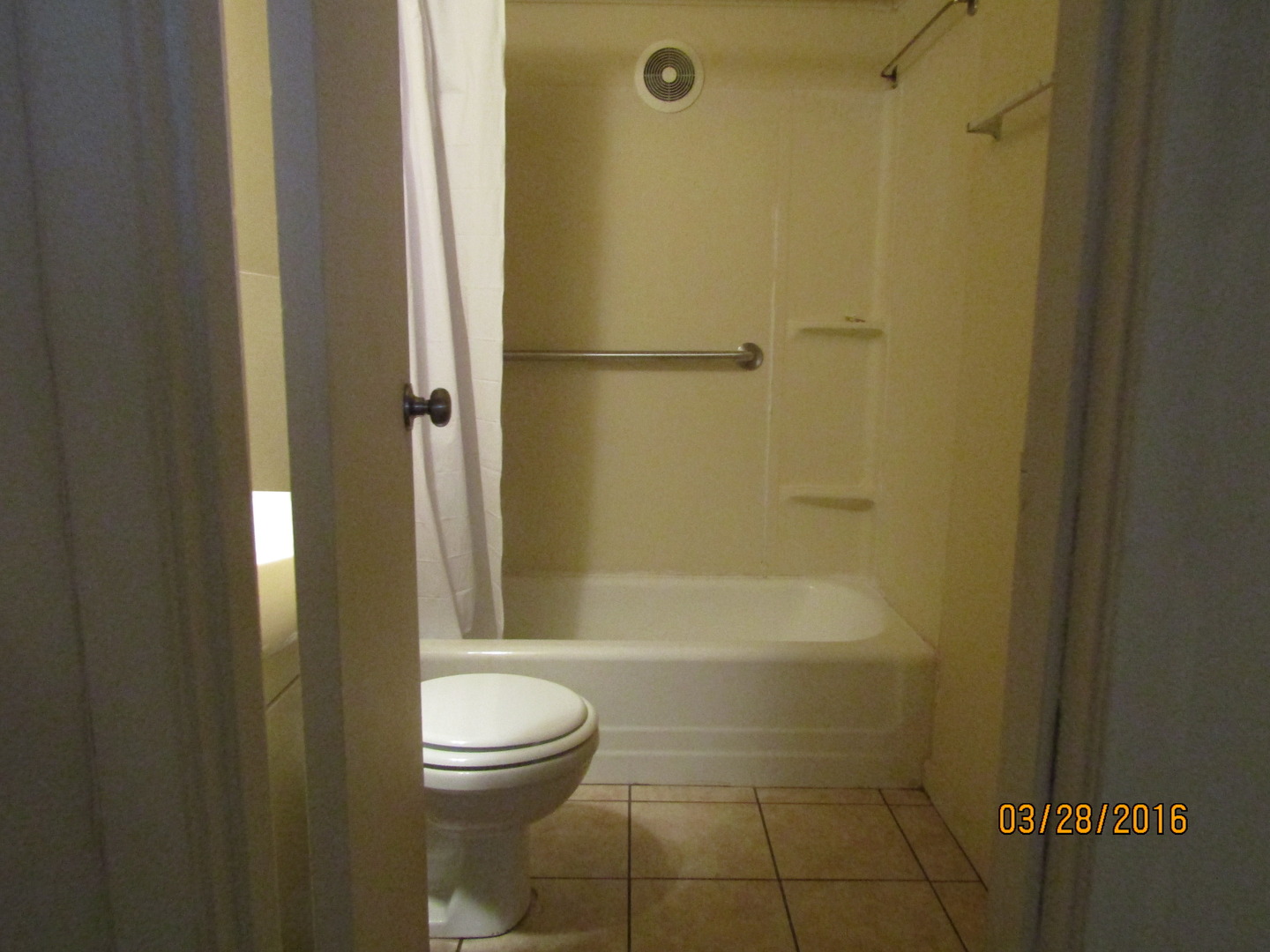 2 beds, 1 bath, $1,000