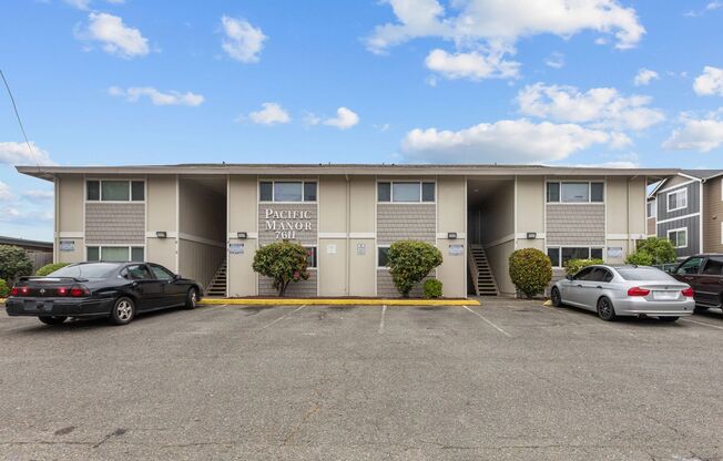 2 beds, 1.5 baths, 864 sqft, $1,750, Unit C5