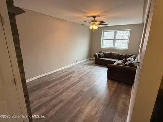 63 DONGAN AVE