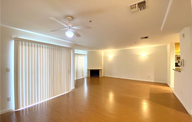 845 S PLYMOUTH BLVD