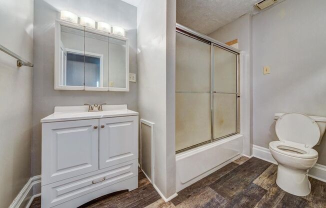 Beautiful 4 bedroom home in Mt. Oliver available July 15th!