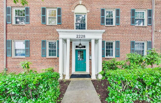 Convenient and Stylish 2-bedroom close to Metro
