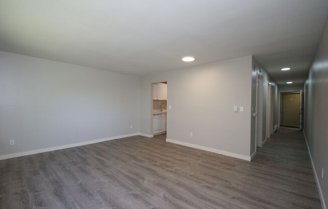 1 bed, 1 bath, 720 sqft, $1,625, Unit 24