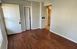 1 bed, 1 bath, $795, Unit 03