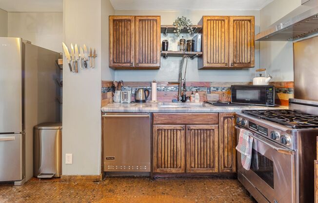 $1000 OFF First Month's Rent! Spacious 2bd/2ba Home in Denver, CO! (PLUS 2 additional non-conforming rooms & office)