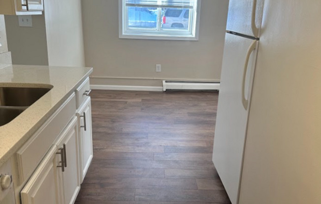 1 bed, 1 bath, 650 sqft, $1,265, Unit 1650-9