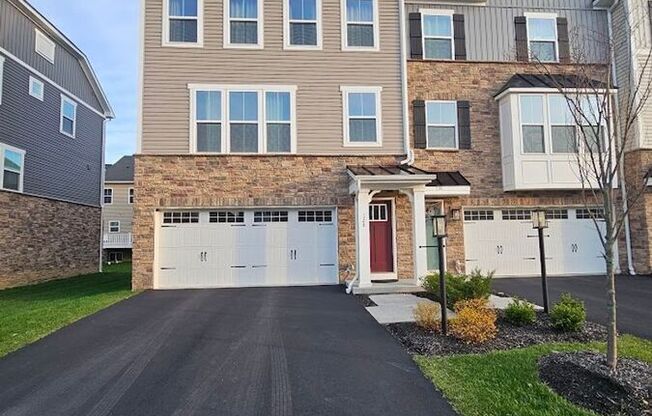 128 LUPINE DR