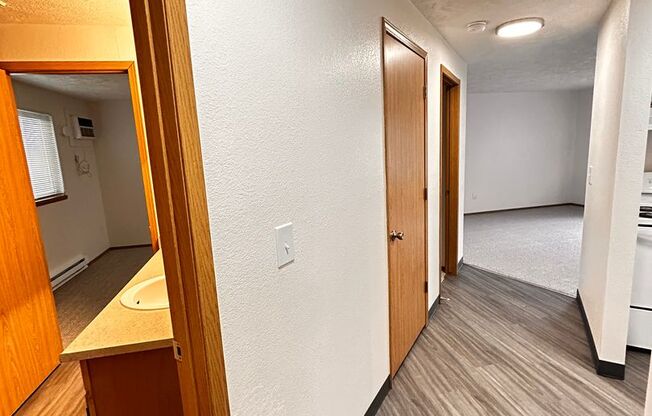 1 bed, 1 bath, 660 sqft, $1,250, Unit W - 043