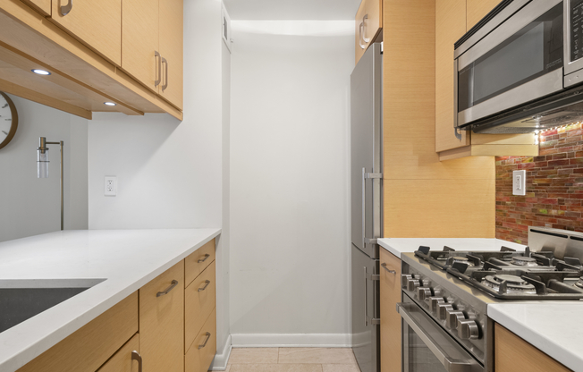 1 bed, 1 bath, 649 sqft, $6,500, Unit 5FN