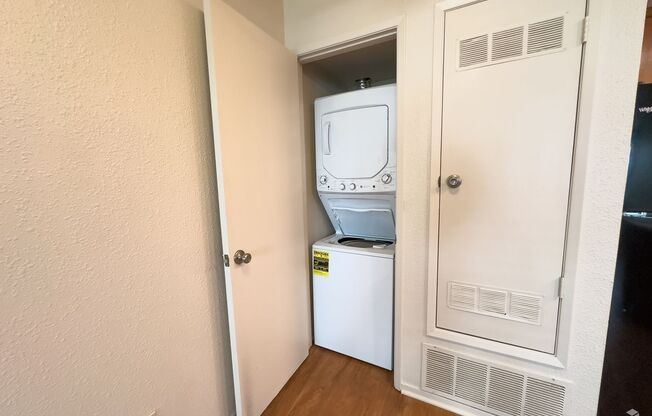 2 beds, 1 bath, 825 sqft, $1,525