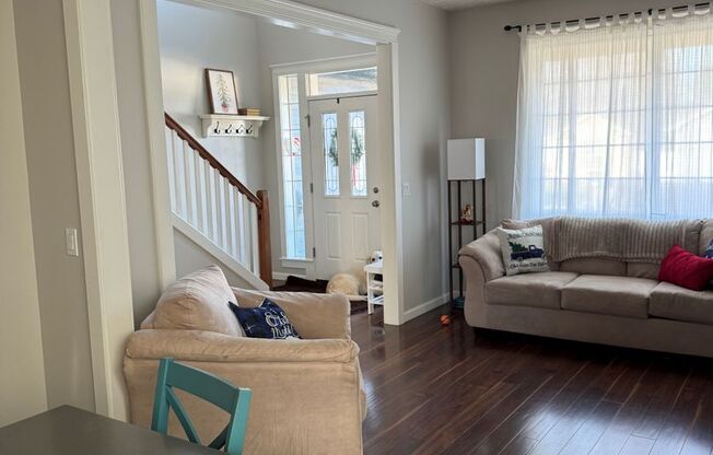 RARE! 5 Bedroom Rental Home pre-leasing for the end of February! Entertainers' Paradise - Pet Friendly