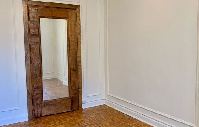 Studio, 1 bath, 350 sqft, $1,355, Unit 530-311