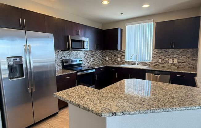 2 beds, 2.5 baths, $2,750, Unit Unit 1311
