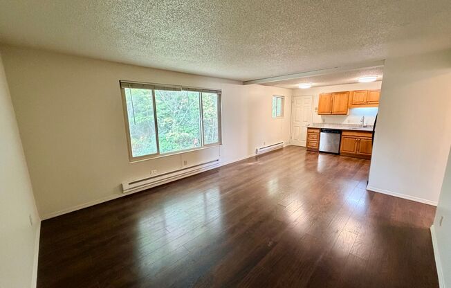 1mo Free! Updated Top Floor 2-Bed with Washer/Dryer, Dishwasher