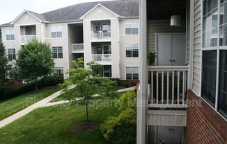 300 Riverbend Dr, Apt #2F