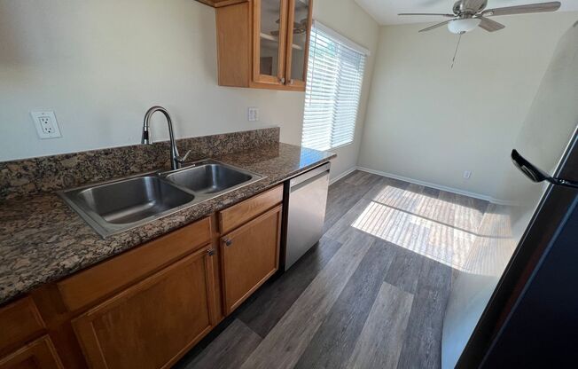 Clean-Remodeled 2 bed, 1-1/2 bath Gated Condo in El Cajon
