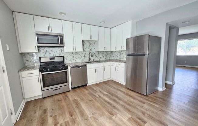 2 beds, 1.5 baths, $1,350, Unit P2