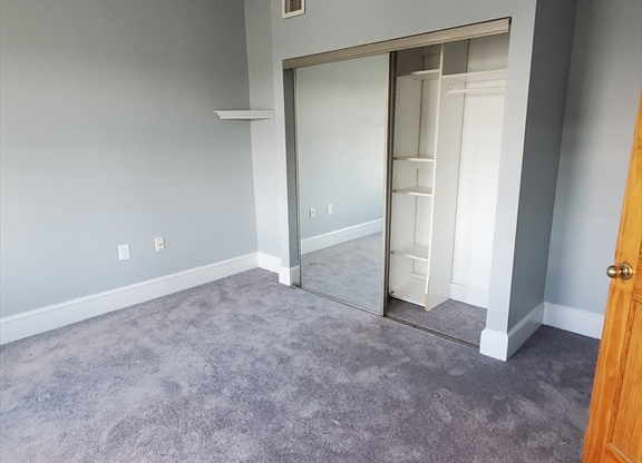 3 beds, 1 bath, 1,150 sqft, $2,800, Unit 3