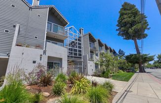 Large 2 Bed/2 Bath San Mateo condo near downtown with two parking spaces. YouTube Tour!!