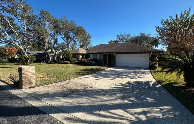 Must see spacious 4/2 home in beautiful Wekiva Springs Community