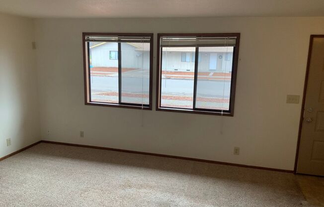 2 Bedroom Duplex in Cal Young Neighborhood