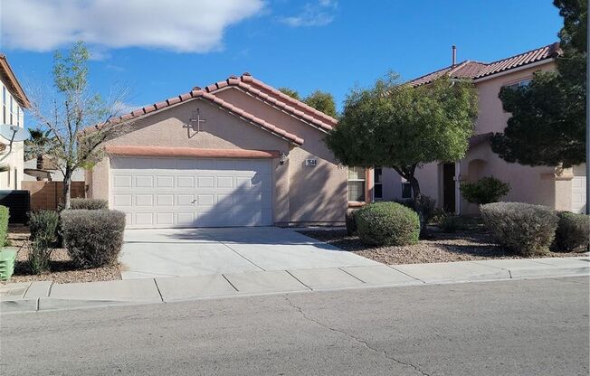 CHECK OUT THIS 3 BED, 2 BATH SINGLE STORY HOME IN SOUTHERN HIGHLANDS