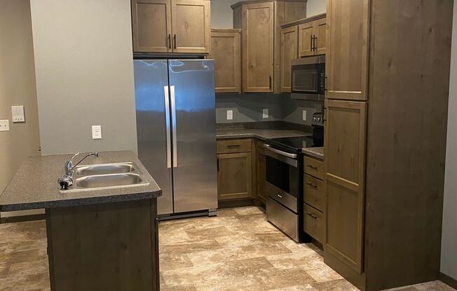 1 bed, 1 bath, 642 sqft, $975, Unit 315