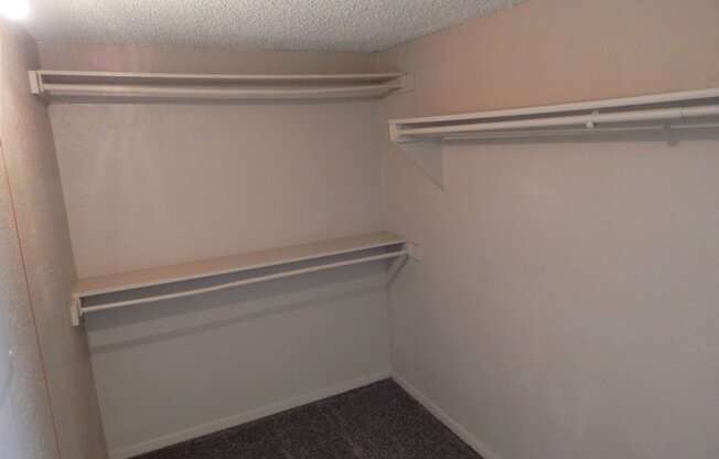 2 beds, 2 baths, 900 sqft, $1,059, Unit 504
