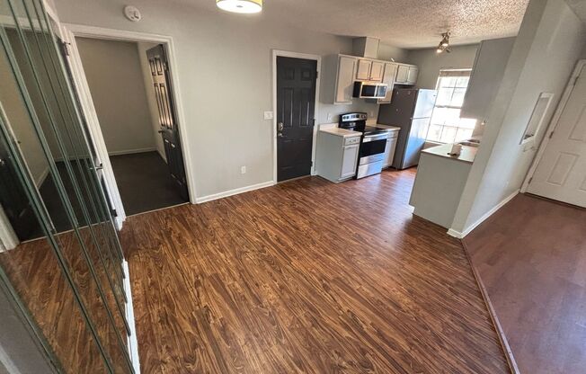 Spacious 4-Bed, 2-Bath Home with Yard and Prime Tallahassee Location