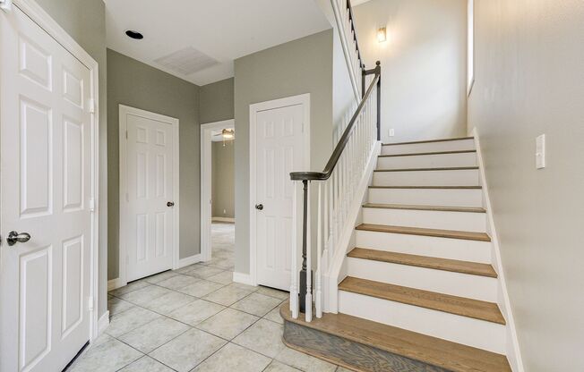 3 beds, 3/1 baths updated townhome in the heart of Montrose