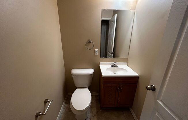 2 beds, 1.5 baths, 1,047 sqft, $1,395, Unit Unit 22