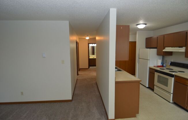 2 beds, 1 bath, 740 sqft, $705, Unit 2819