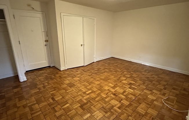 2824 Devonshire Place, NW