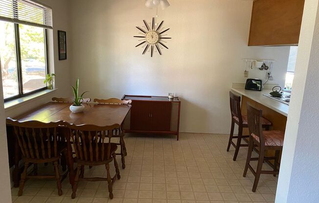 2 Lorayne Ct