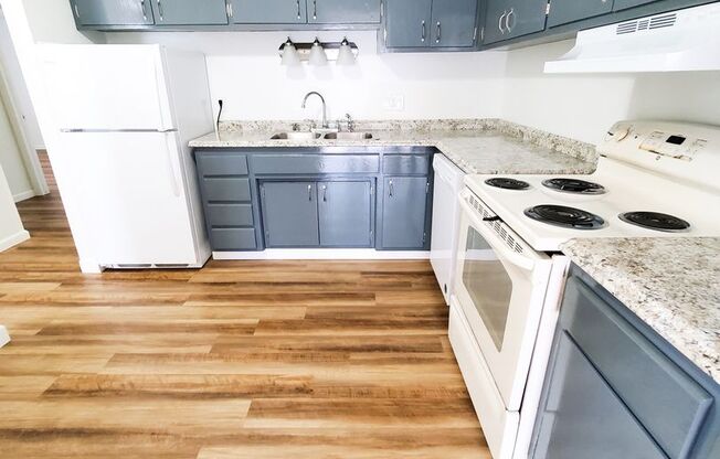 2 beds, 1 bath, 1,027 sqft, $1,299, Unit 5-207