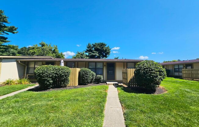 2 beds, 1 bath, 864 sqft, $1,175, Unit 2139 Pine Grove Ln-R+
