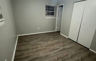 3 beds, 1.5 baths, 805 sqft, $1,400, Unit 4245 - 3