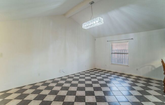 Stylish & Spacious 3-Bed Home