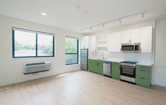 Studio, 1 bath, 411 sqft, $1,279, Unit 309
