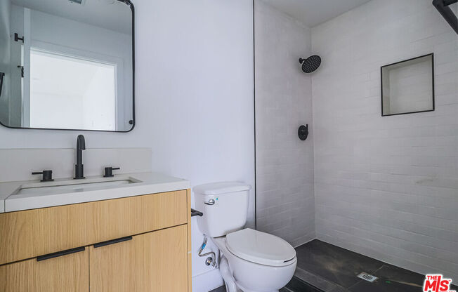 11810 1/2 GILMORE ST