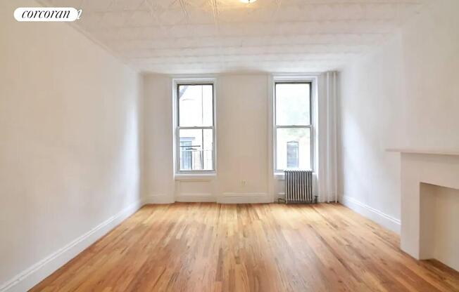 16 TIFFANY PL