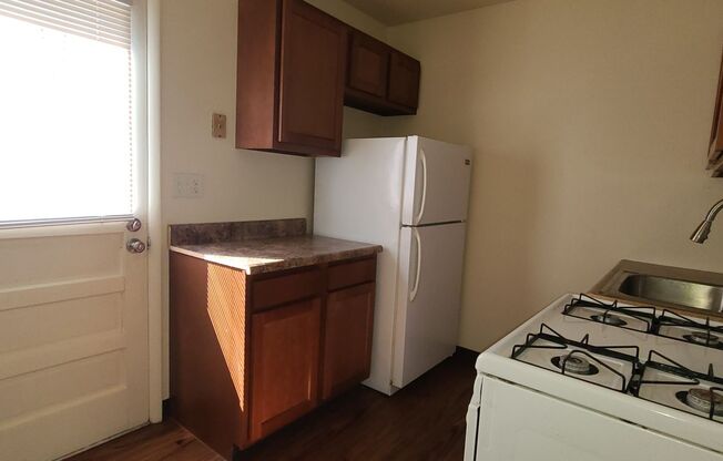 1 bed, 1 bath, 1 sqft, $725, Unit CAN - J