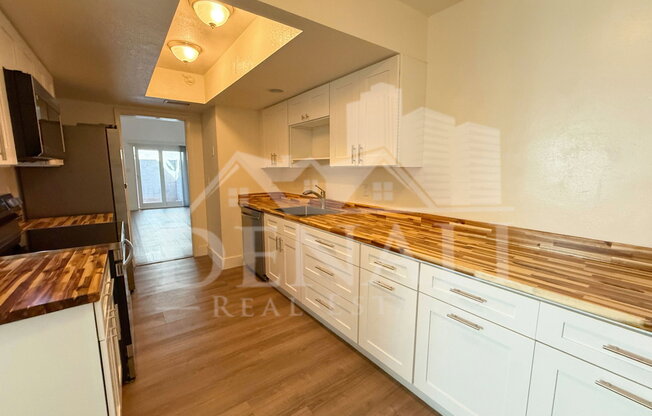 2 beds, 2 baths, 1,651 sqft, $1,895