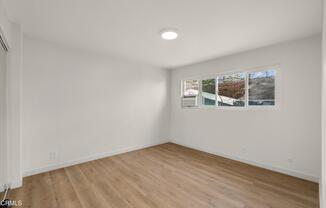 624 SILVER LK BLVD